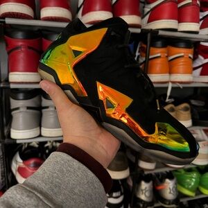 2014 Nike LeBron 11 EXT QS “Kings Crown” Sz 11